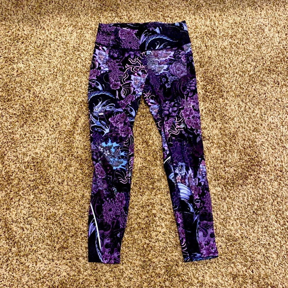 Lululemon fun print pant size 6